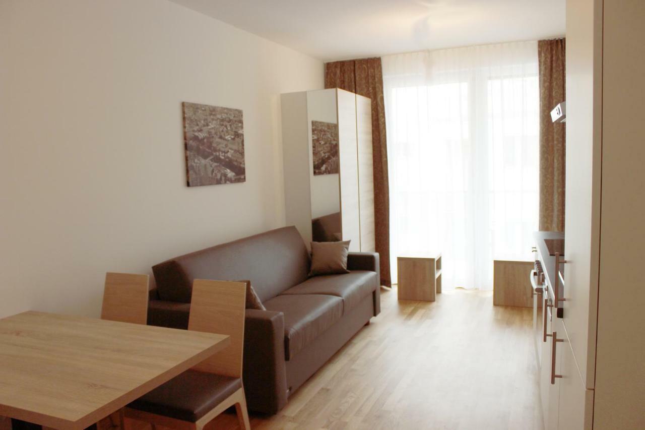 Albert Schweitzer Center Graz Luaran gambar