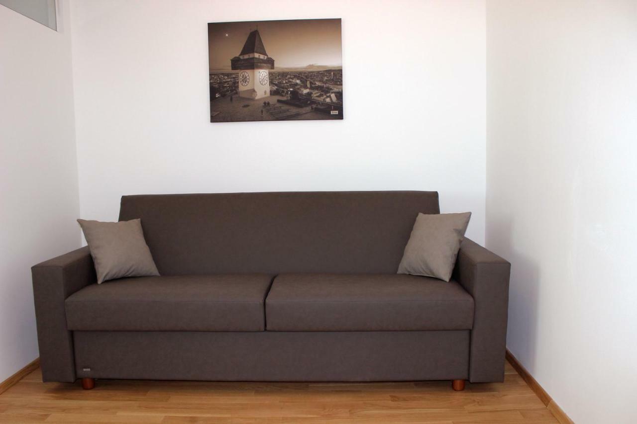 Albert Schweitzer Center Graz Luaran gambar